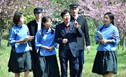 海棠花下的课前思政三分钟