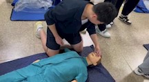 21城轨学生开展紧急救护培训