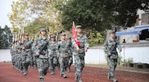 同上一堂别样的国旗下思政课